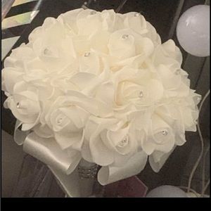 White Bouquet flowers for sale